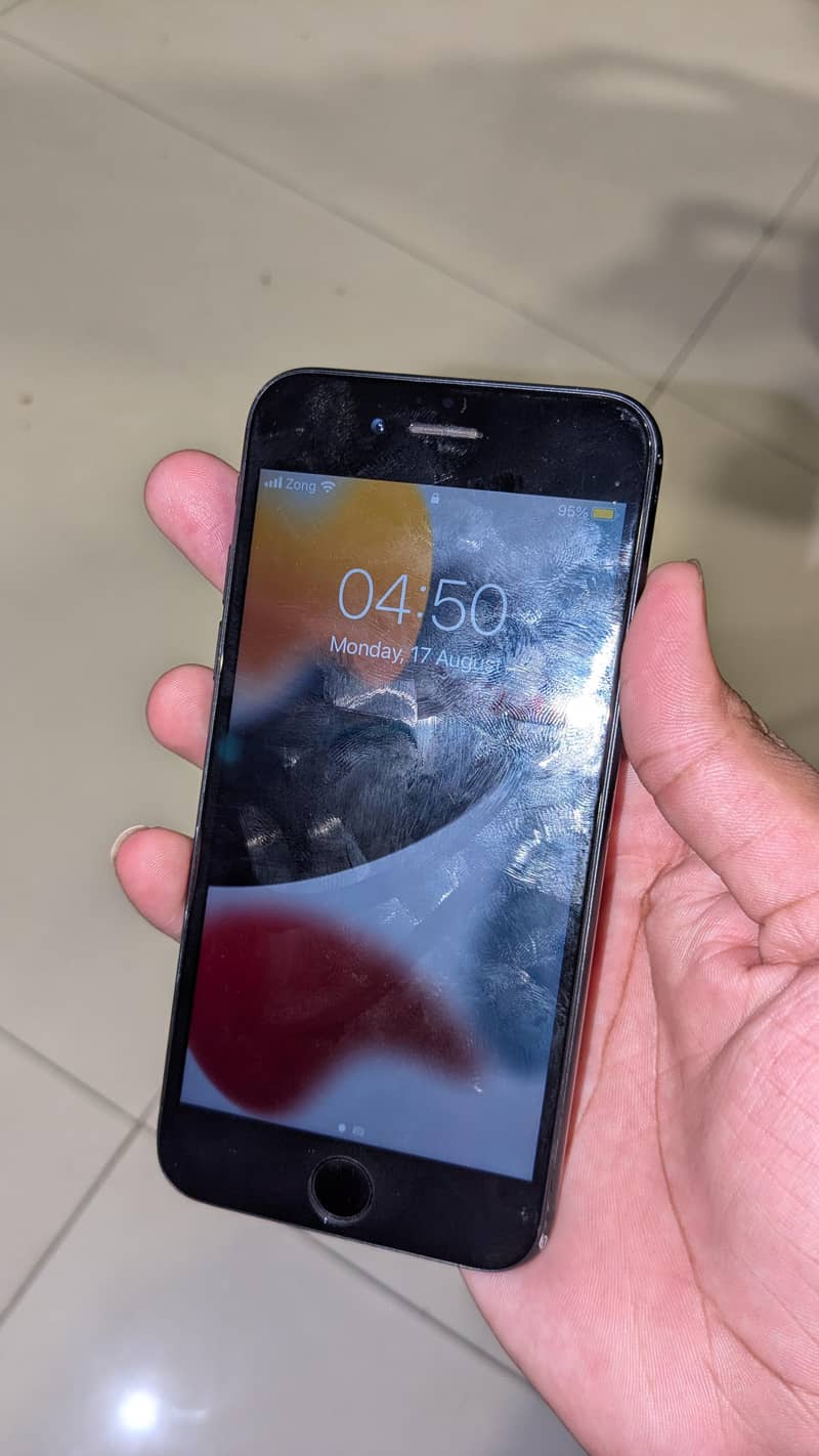 Apple iPhone 7 4
