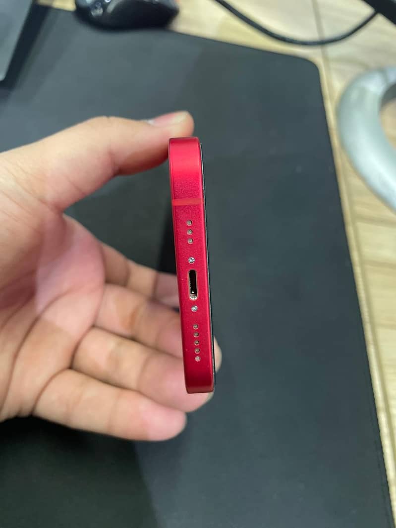 Apple iPhone 14 3