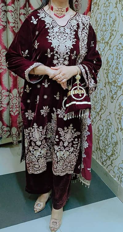 3 pc maroon velvet dress in medium size