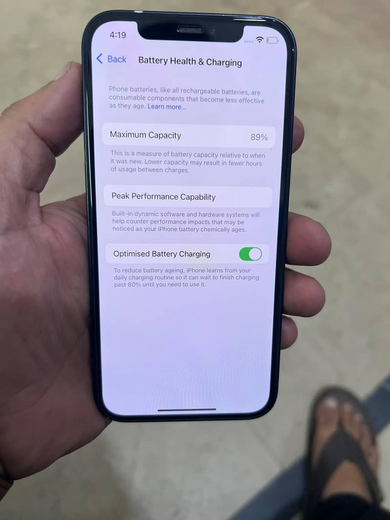 Apple iPhone 12 4