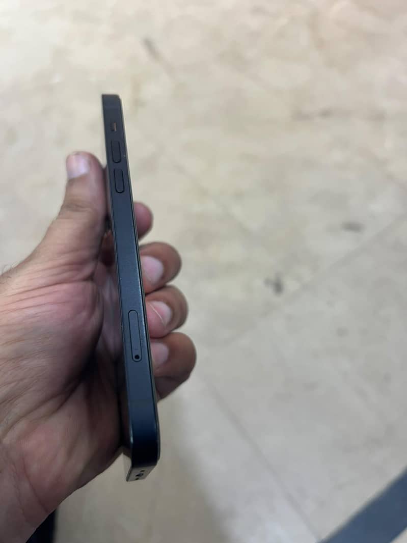 Apple iPhone 12 7