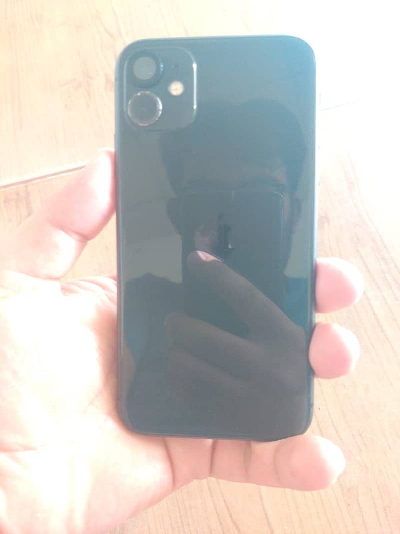 Apple iPhone 11 0