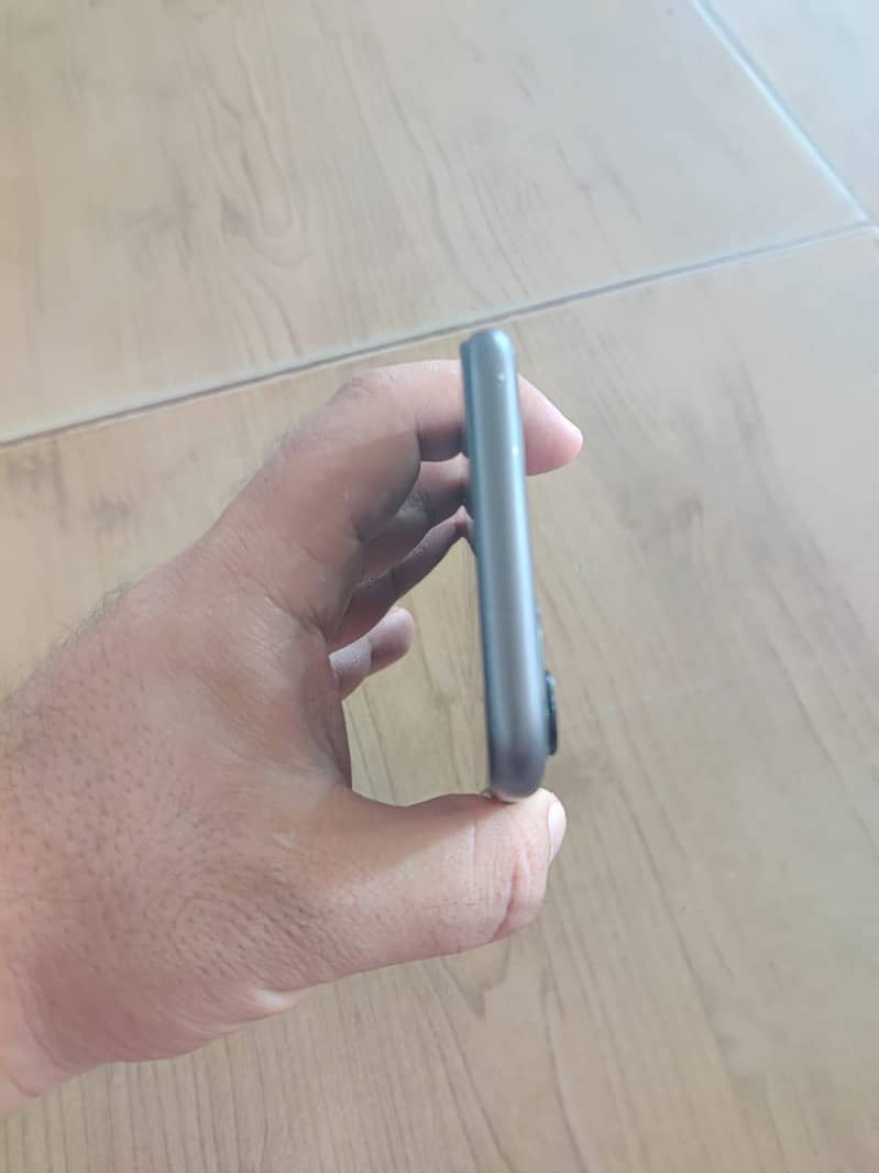 Apple iPhone 11 2