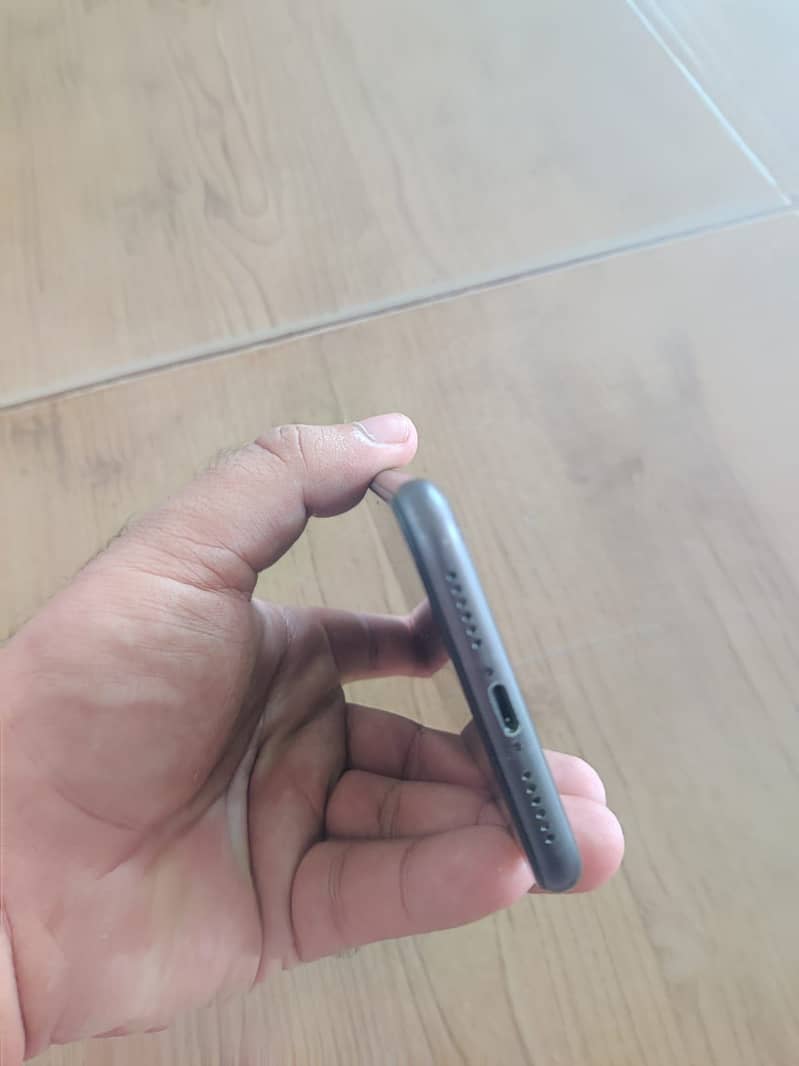 Apple iPhone 11 6