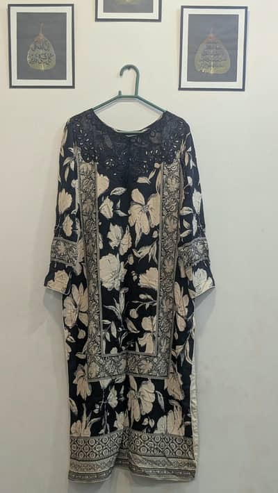 Eastern Style Black Floral Linen Shirt with Lace Neck - Size: M
