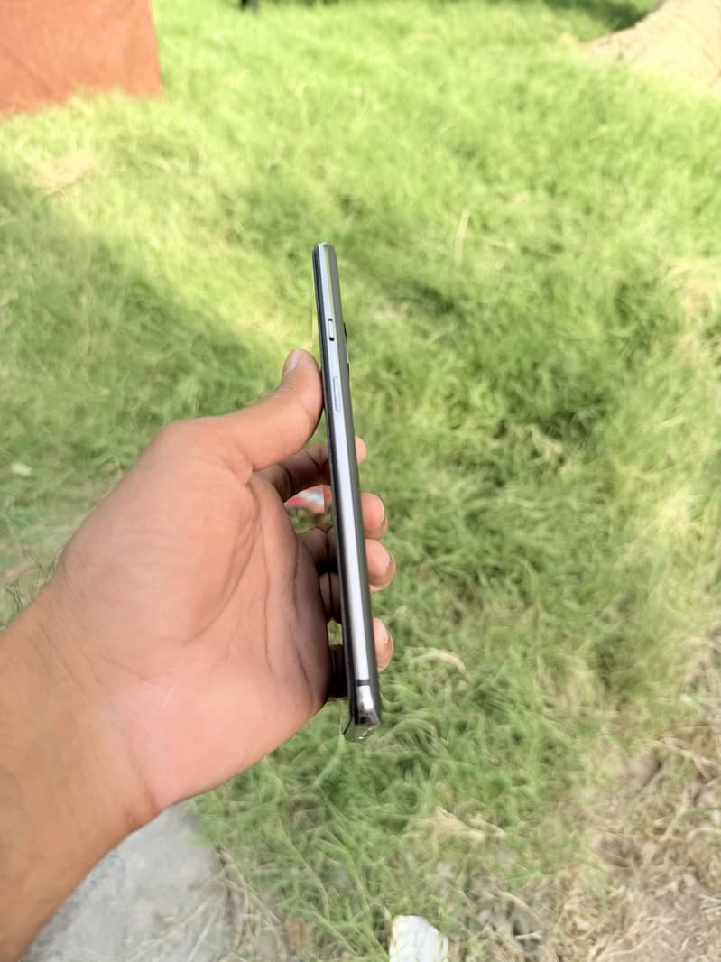 One Plus 7T 1