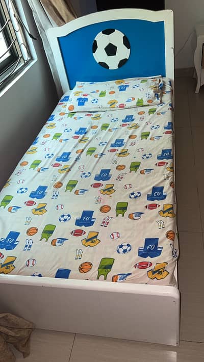 Kids bed