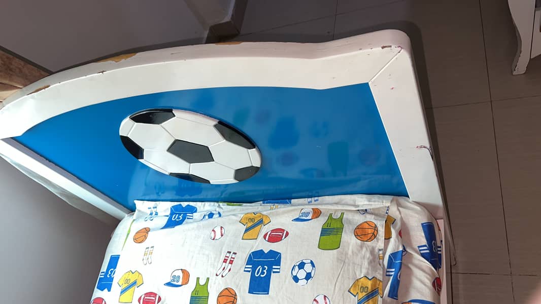Kids bed 1