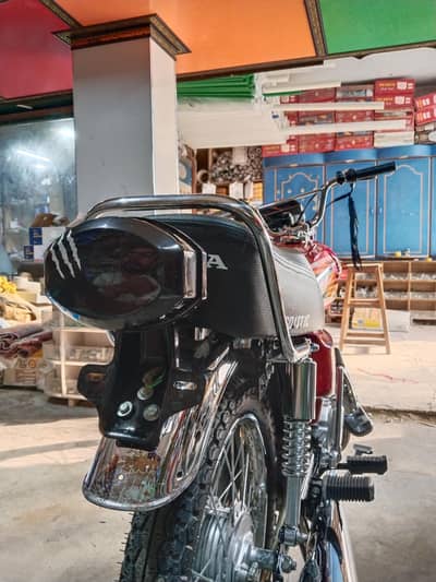 Honda 125 26 model Islamabad number Laga howa ha lush condition