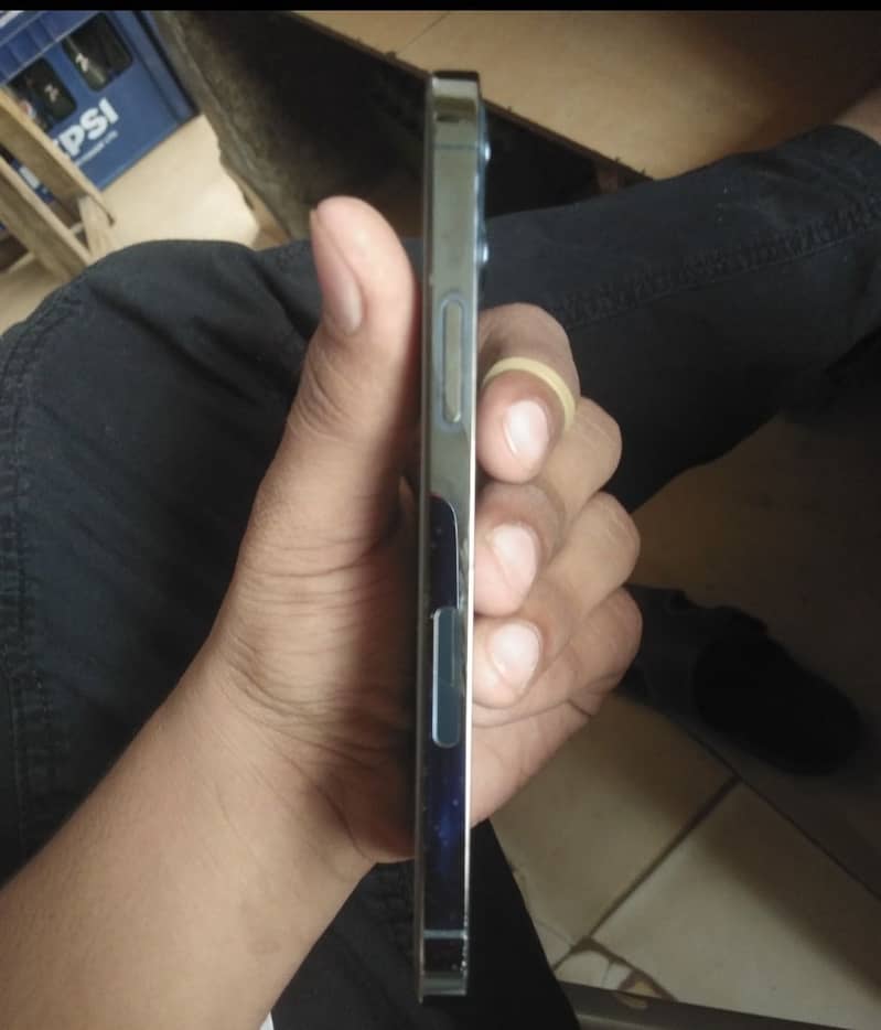Apple iPhone 12 Pro 2