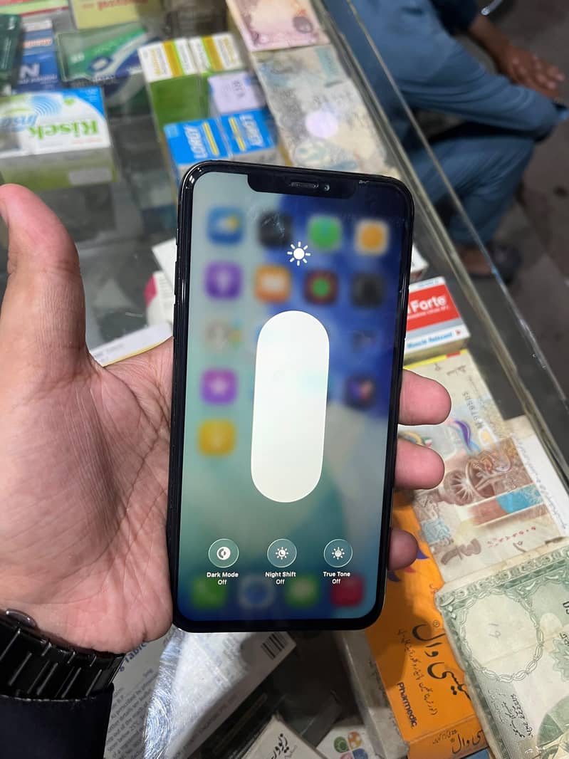iphone11 pro max 4