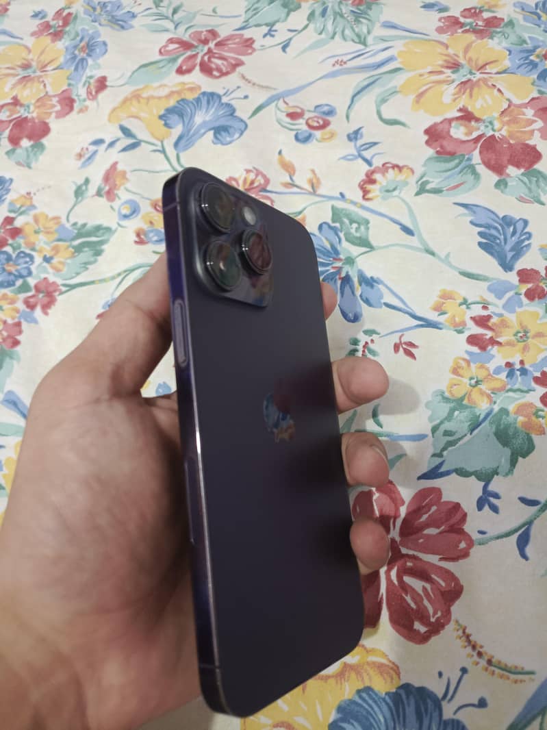 Apple iPhone 14 Pro Max 4