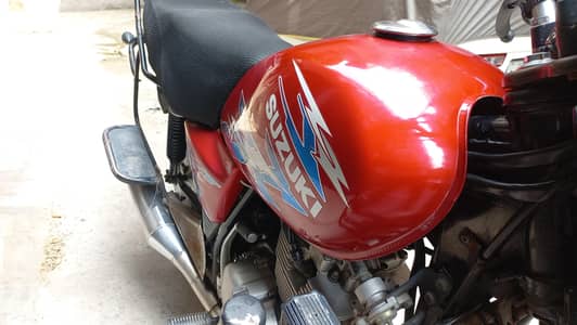 SUZUKI