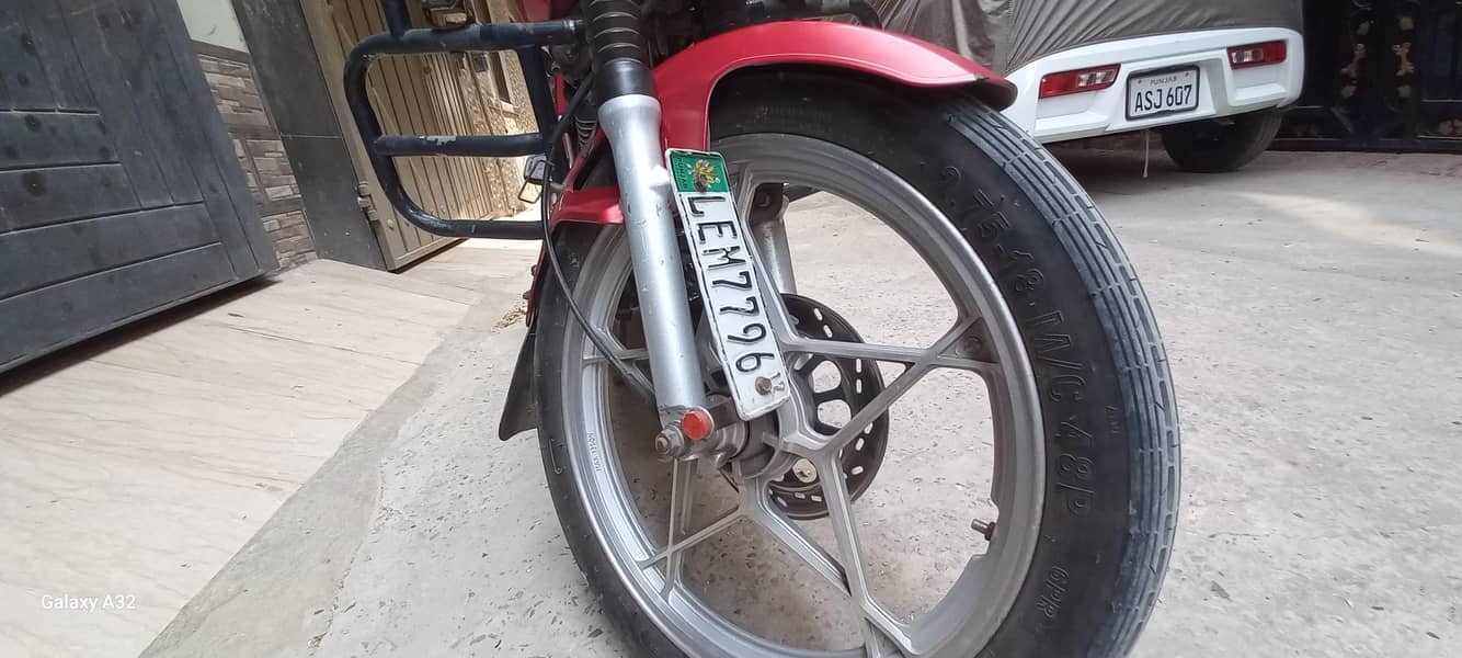 SUZUKI 4