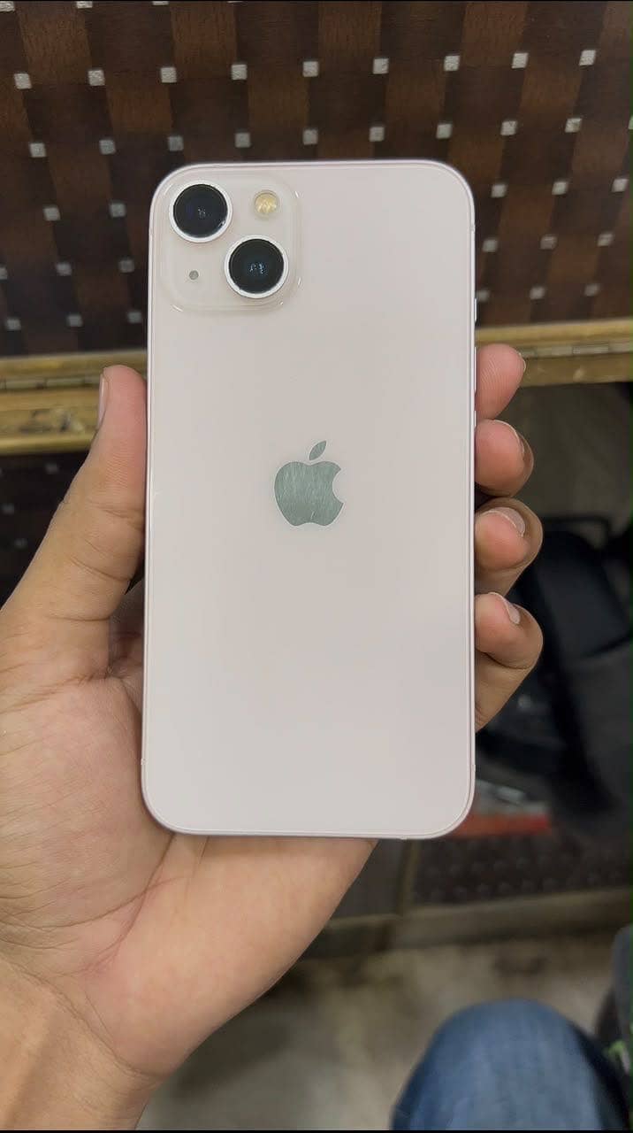 Apple iPhone 13 2