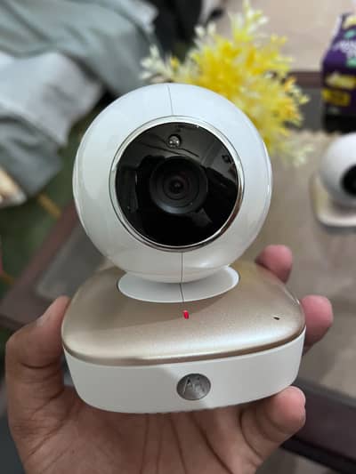MOTOROLA WIFI CAMERA BEST FOR OUTDOOR AND INDOOR