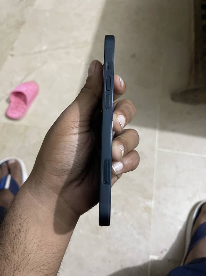 Apple iPhone 13 3