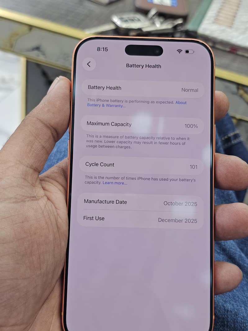 Apple iPhone 17 Pro Max 4