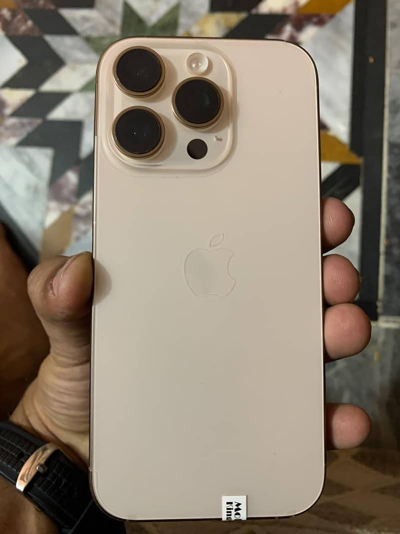 Apple iPhone 16 Pro 5