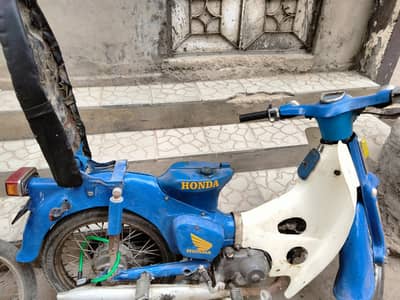 HONDA 50 CDI, best for daily use, runnning without any work needed.