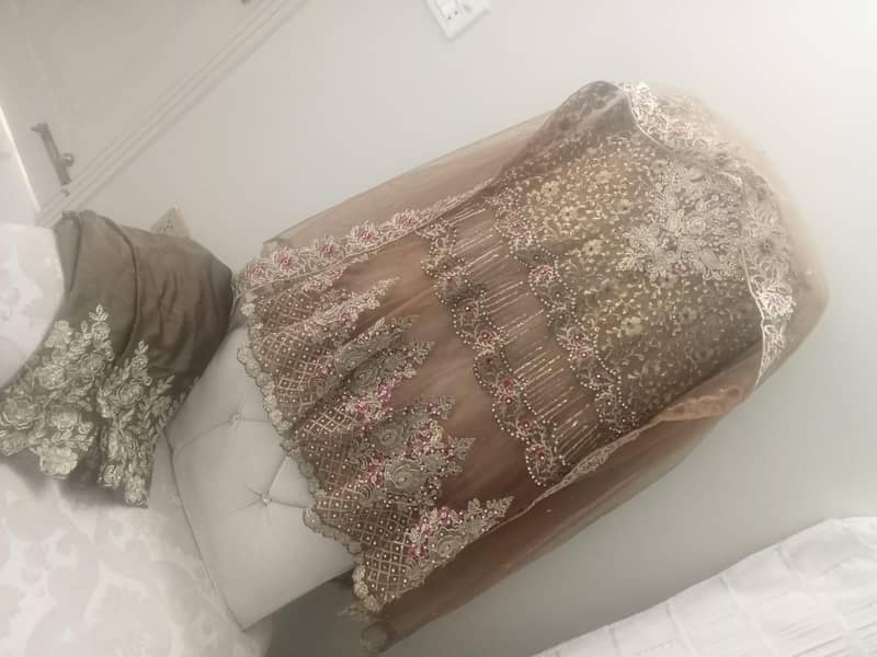 Dresses 0