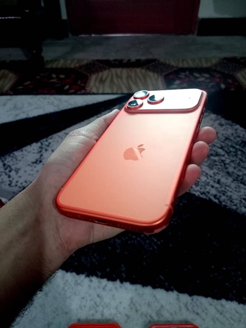Apple iPhone 17 Pro Max 1