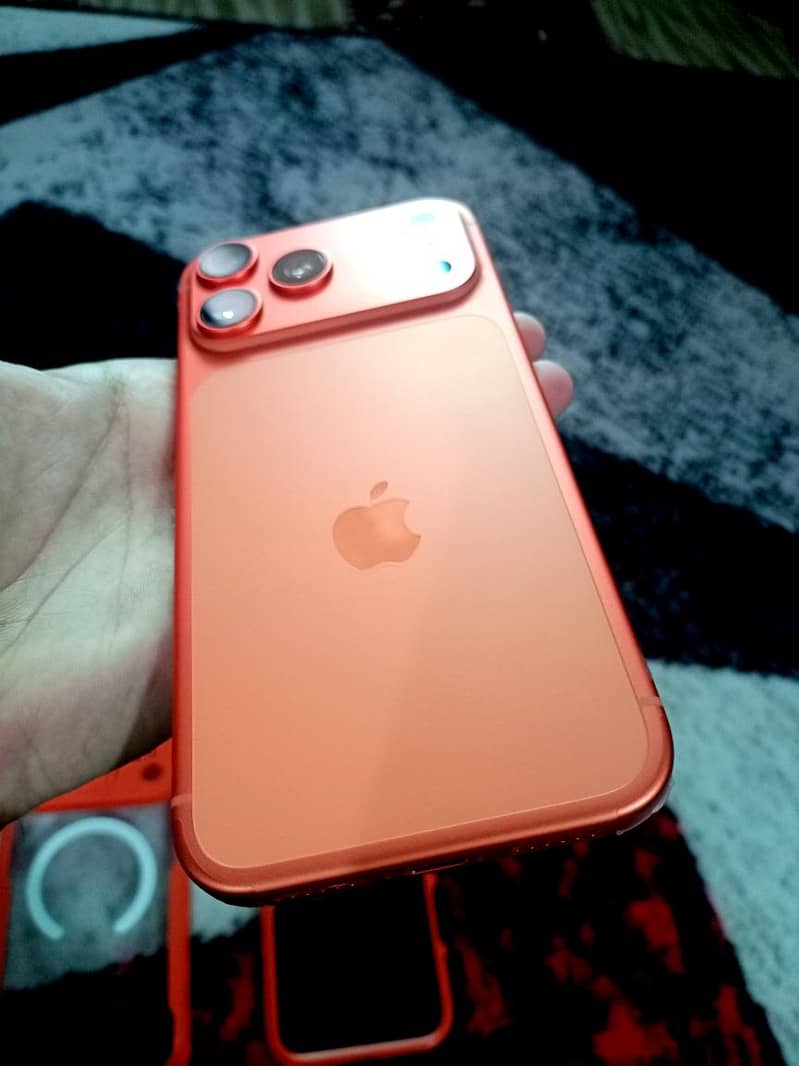 Apple iPhone 17 Pro Max 4