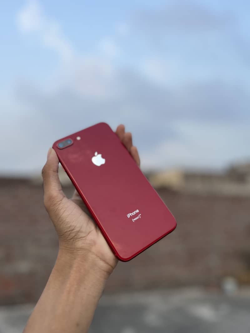 Apple iPhone 8 Plus 1