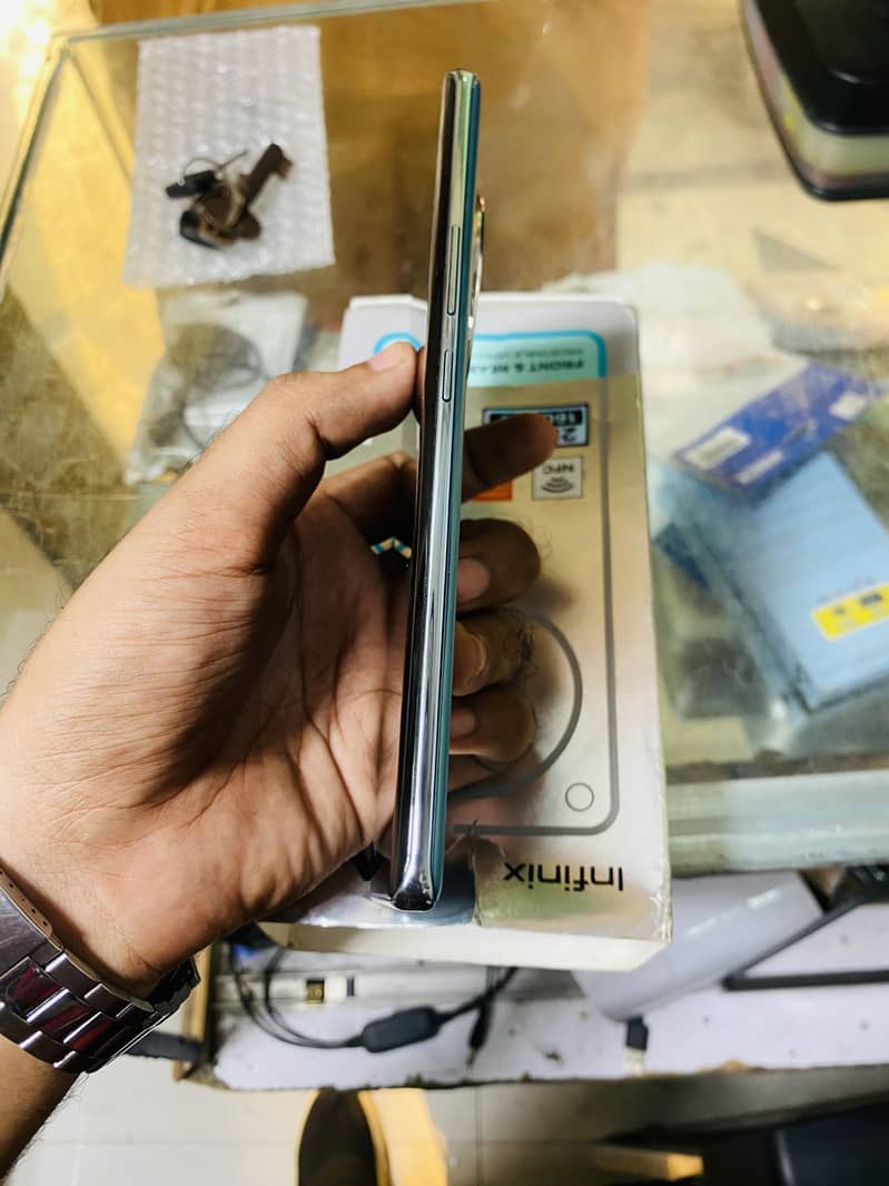 Infinix Zero 40 0