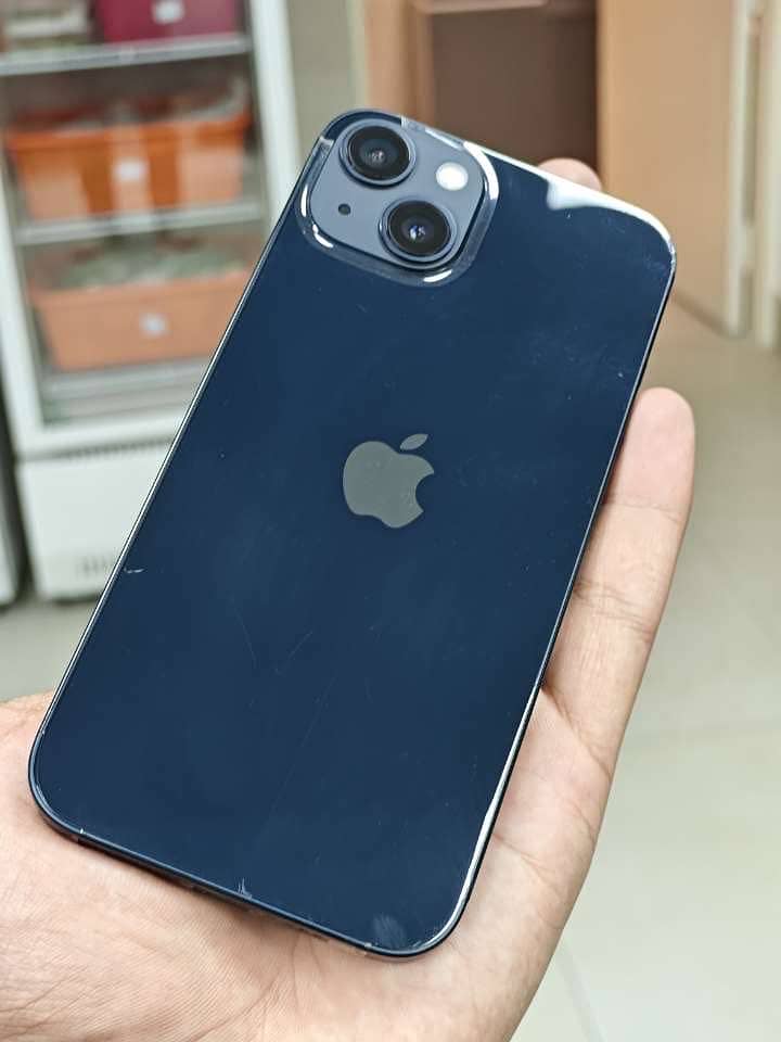 Apple iPhone 13 0