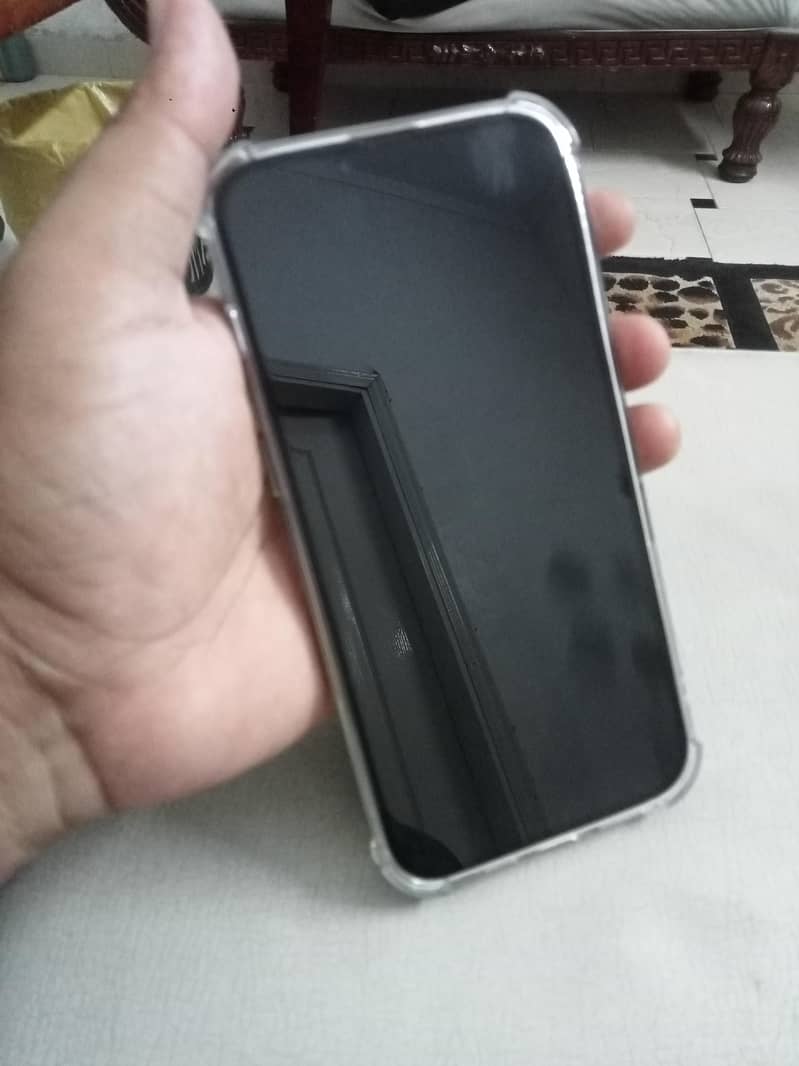 Apple iPhone 13 Pro Max 1