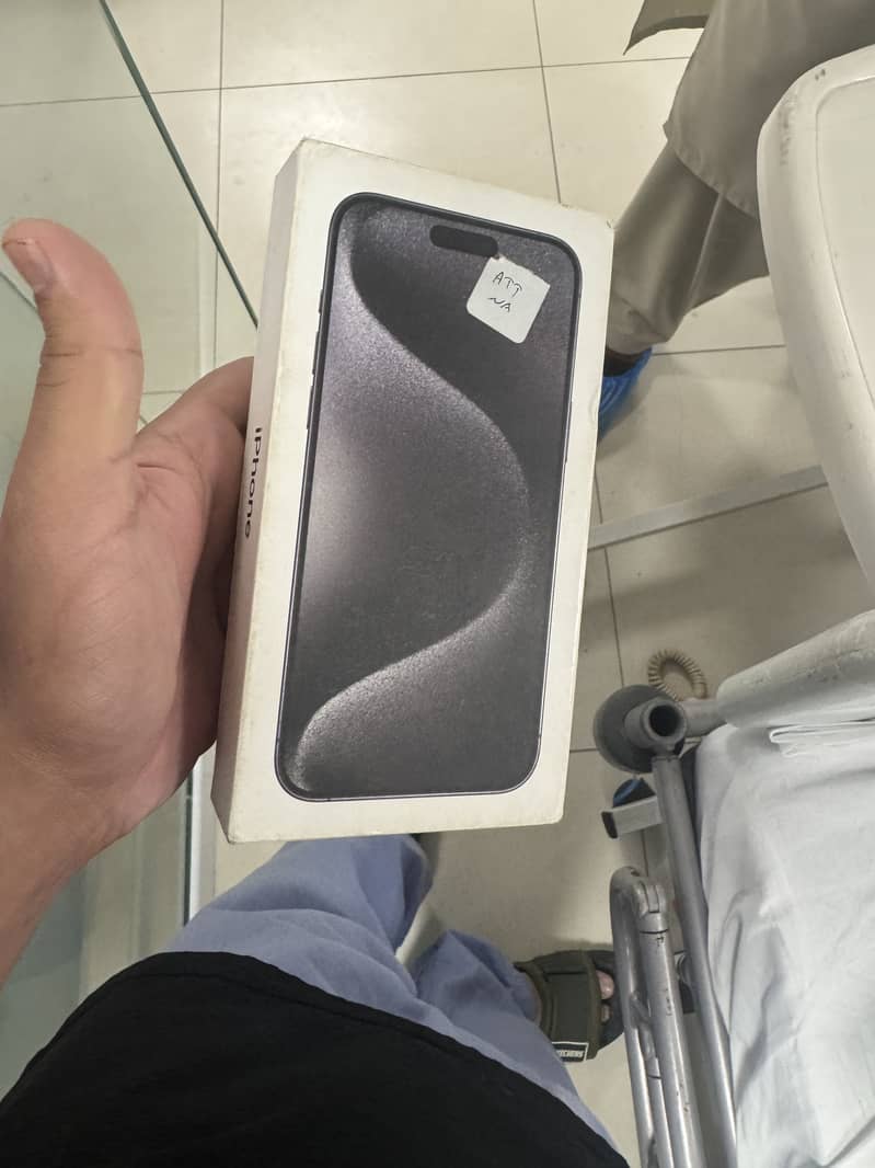 Apple iPhone 15 Pro Max 3