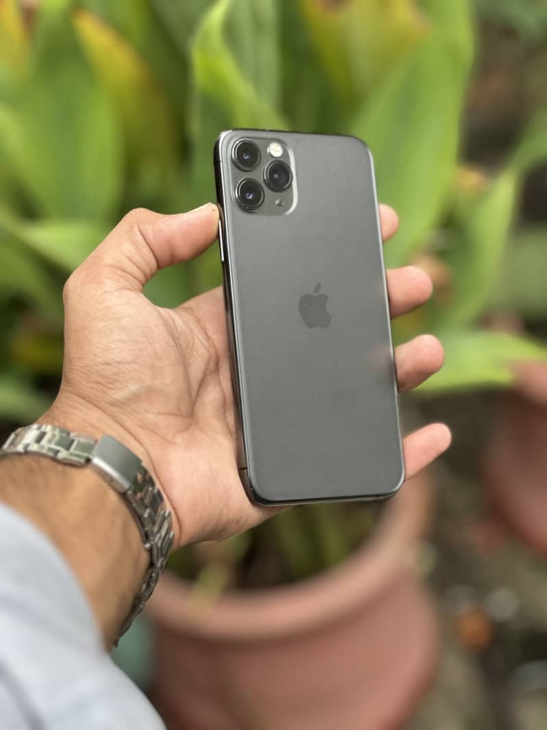 Apple iPhone 11 Pro 0