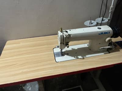 Juki mashine urgent sale