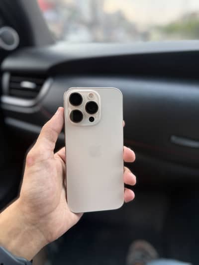 Apple iPhone 16 Pro