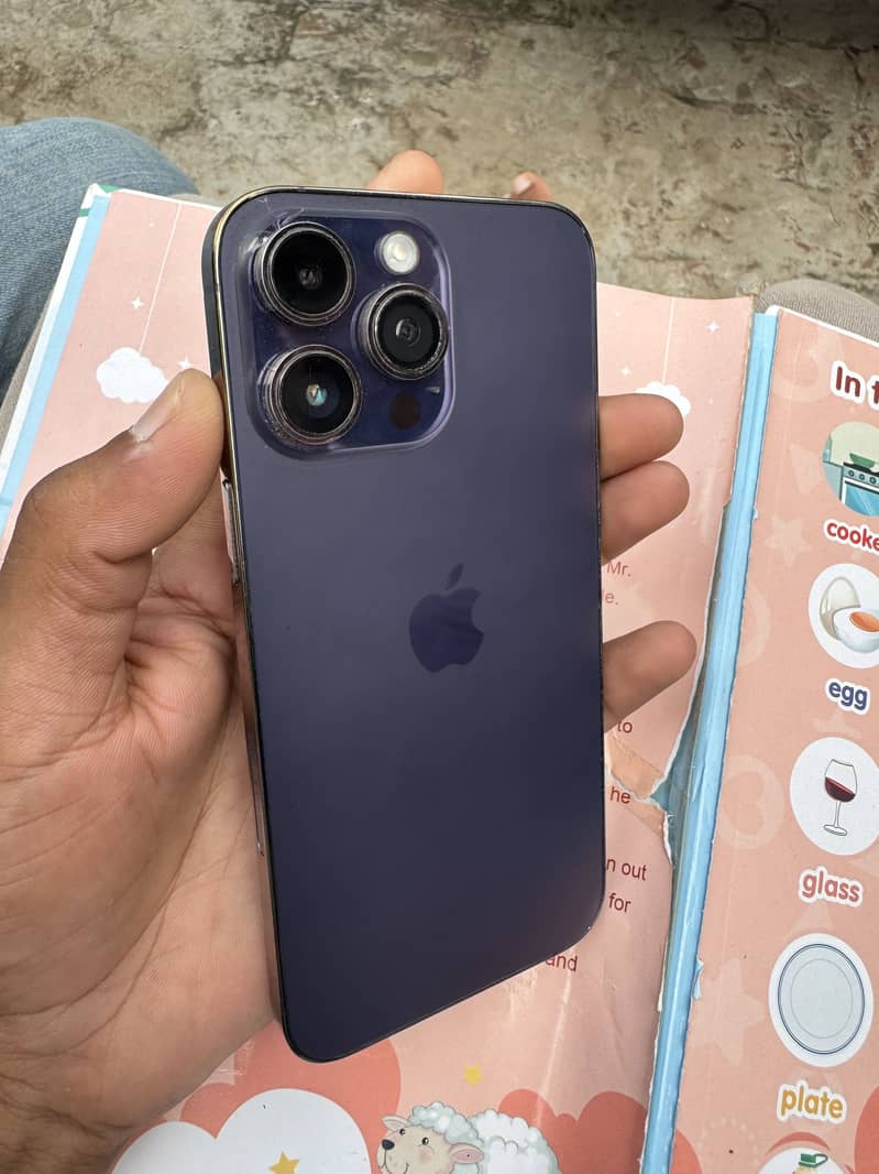 Apple iPhone 14 Pro Max 0