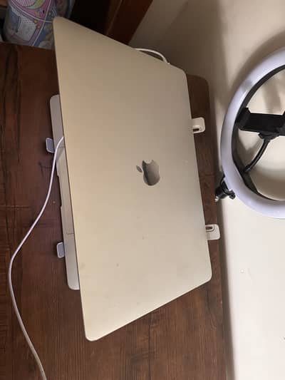 Macbook Pro 2017 i7 for Sale
