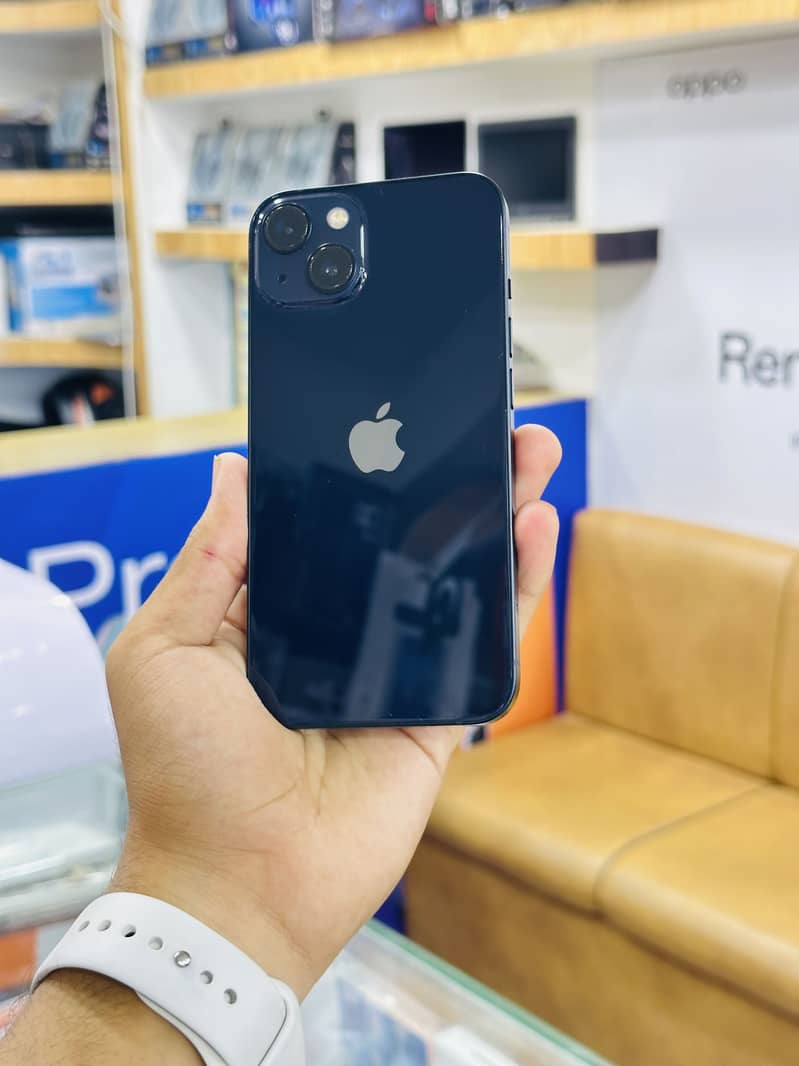 Apple iPhone 13 7