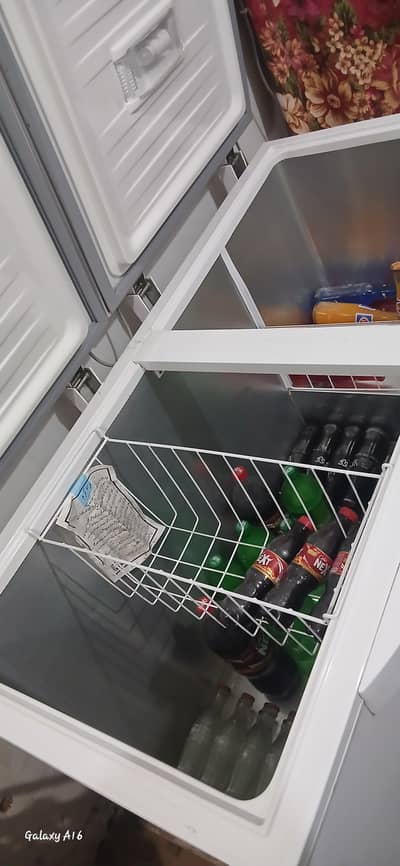 Dawlance deep freezer