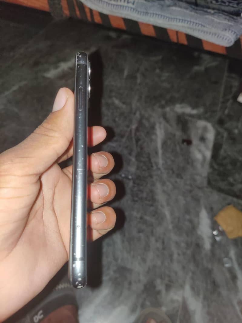 Apple iPhone 11 1