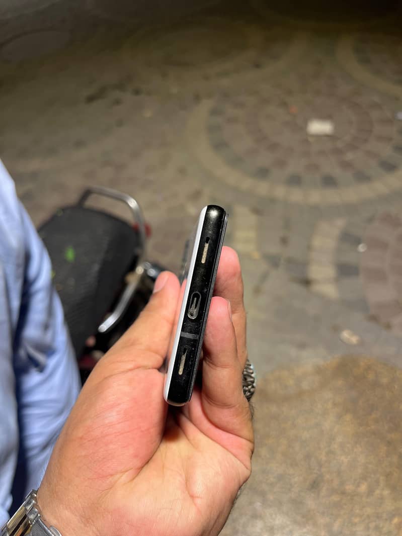 Google Pixel 6a 1