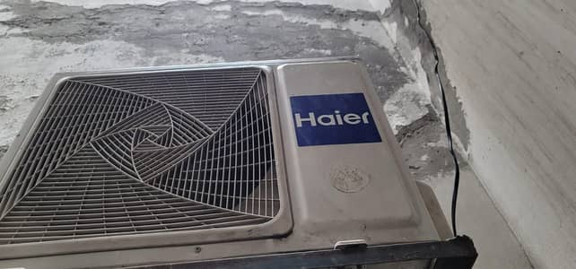 haier Inverter AC 3 years used never repaired available