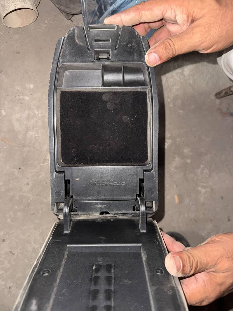 Console Arm Rest 11