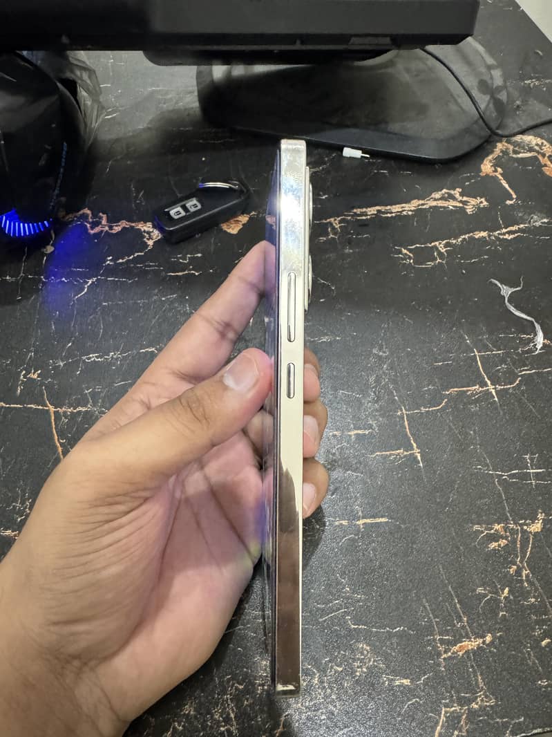Infinix Note 40 5