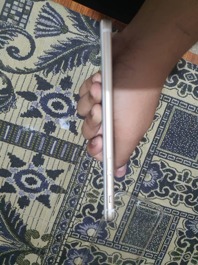 Apple iPhone 7 Plus 3