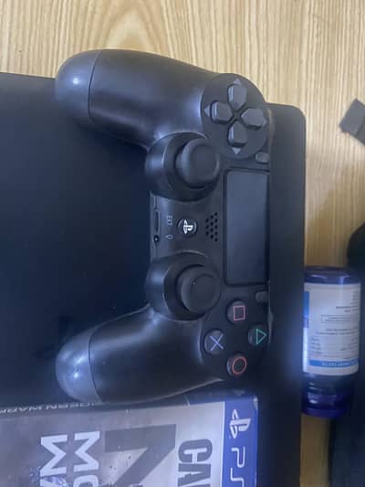 PS 4 slim 1tb