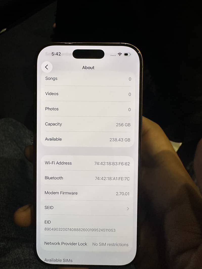 Apple iPhone 16 Pro 2