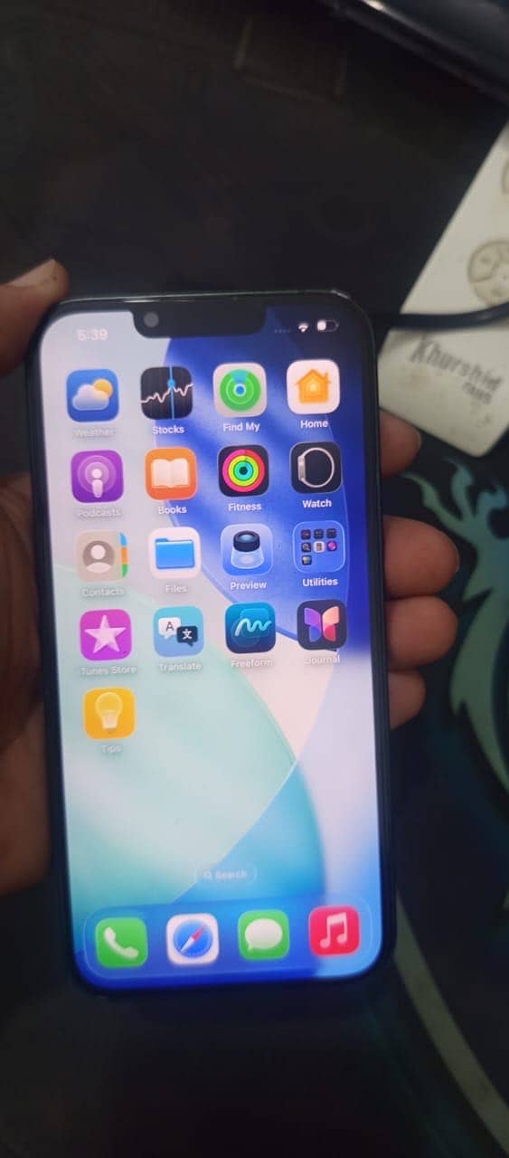 Apple iPhone 13 3