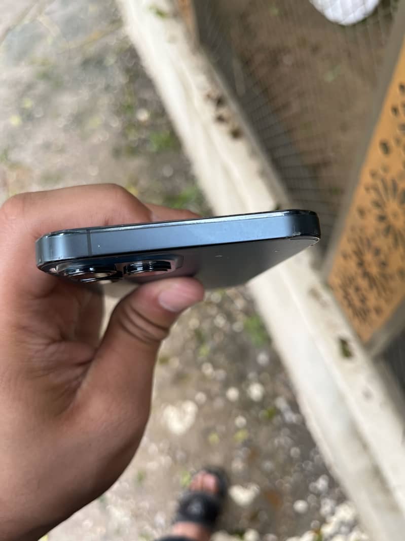 iPhone 12 Pro Max 1