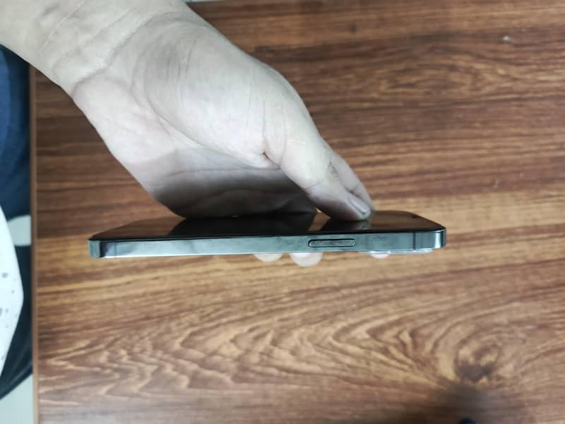 Apple iPhone 12 Pro 3